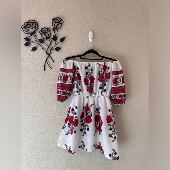 Dresses & Skirts - Bohemian Off The Shoulder Light Weight Summer Dress Red White Small
